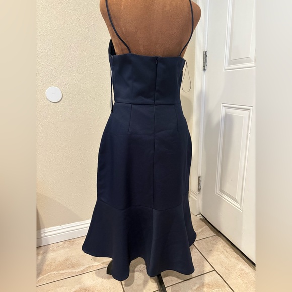 Chic Navy Blue Midi Dress with Spaghetti Straps - Picture 2 of 3